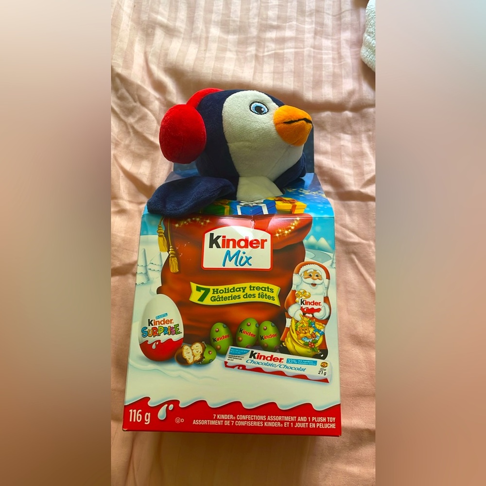 🎄 Kinder Mix Holiday Chocolate Gift - Treats & Cuddly Plush! Just $5 🎁